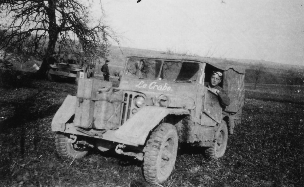 « Paul Bodot dans sa jeep en avril 1945 »